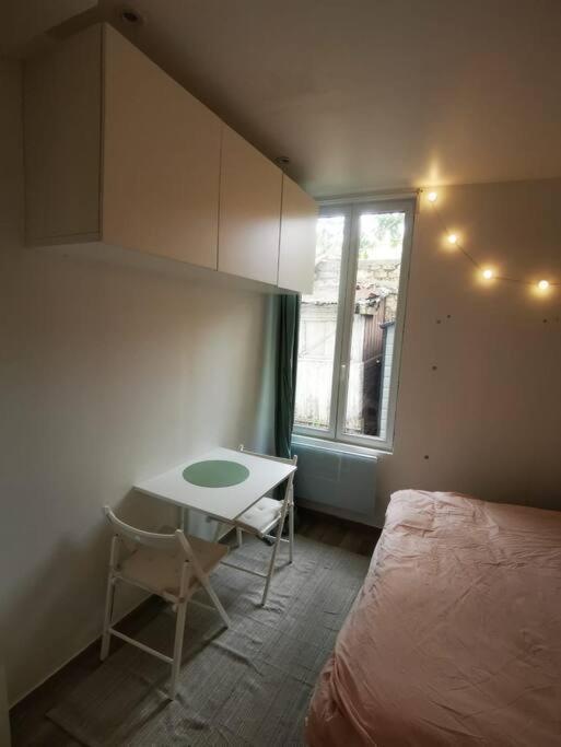 Apartment Cozy Studio*near Paris*ideal Couple *